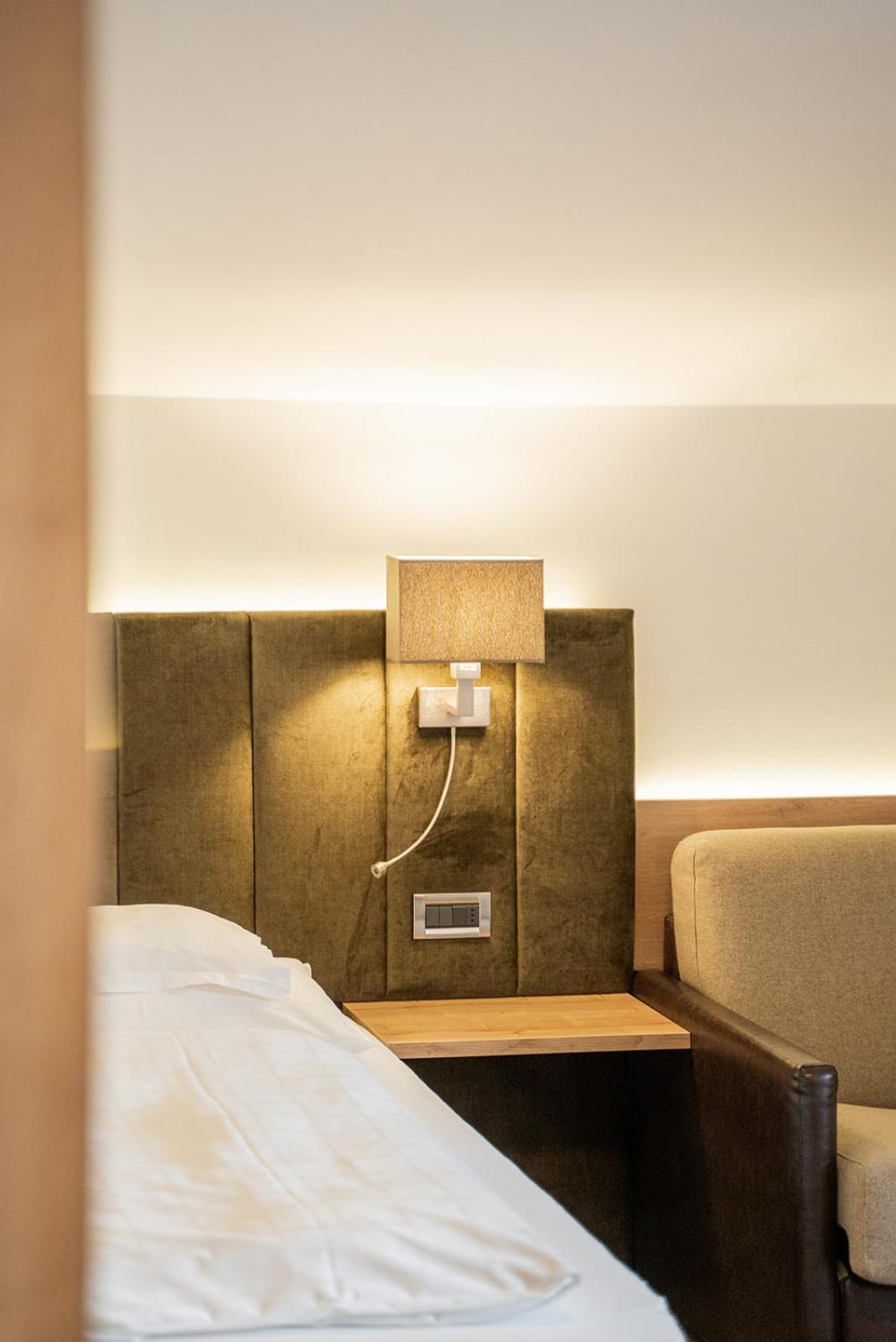 Hotel Brunnhofer Tirolo Extérieur photo